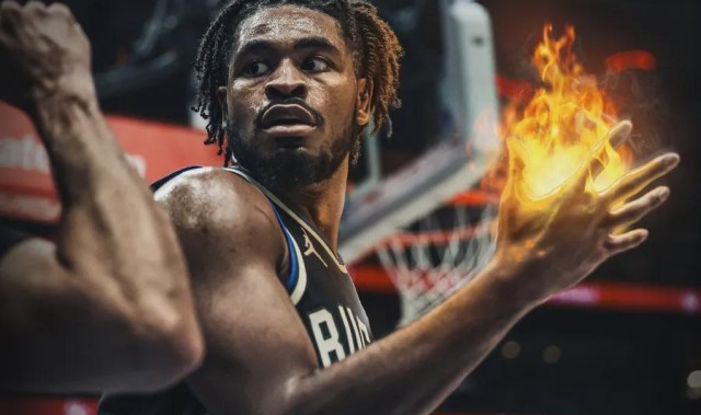 场均7.4分！三分16.7%！24岁下一站CBA