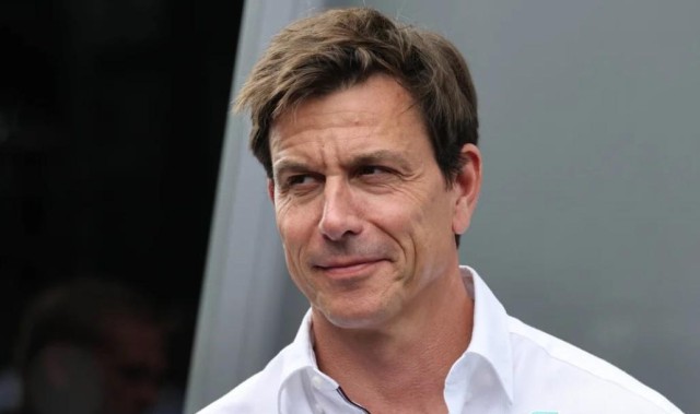 世界杯高清赛事直播地址-名记：红牛因无法复刻梅奔引擎选择泄密，将和其他车队站在一块