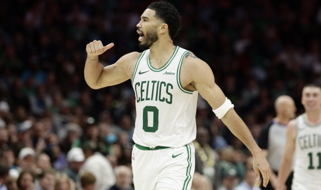 世界杯比赛在线观看平台-渐入佳境！塔图姆出战39分钟 15中8&amp;三分7中3贡献23分5板4助1断